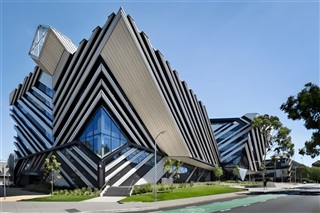 澳大利亞留學(xué)|澳大利亞伍倫貢大學(xué)(UOW)：世界前1%名校，高額獎(jiǎng)學(xué)金+實(shí)習(xí)就業(yè)全支持！